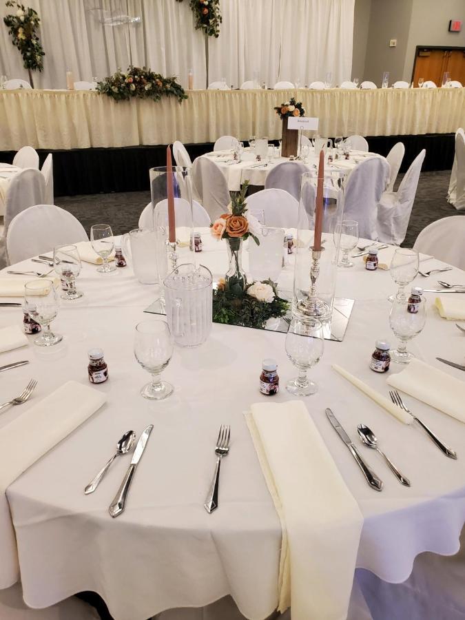 Crossroads Hotel And Huron Event Center Dış mekan fotoğraf